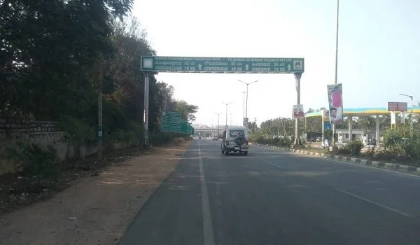 Featured Image of Hyderabad Main Road